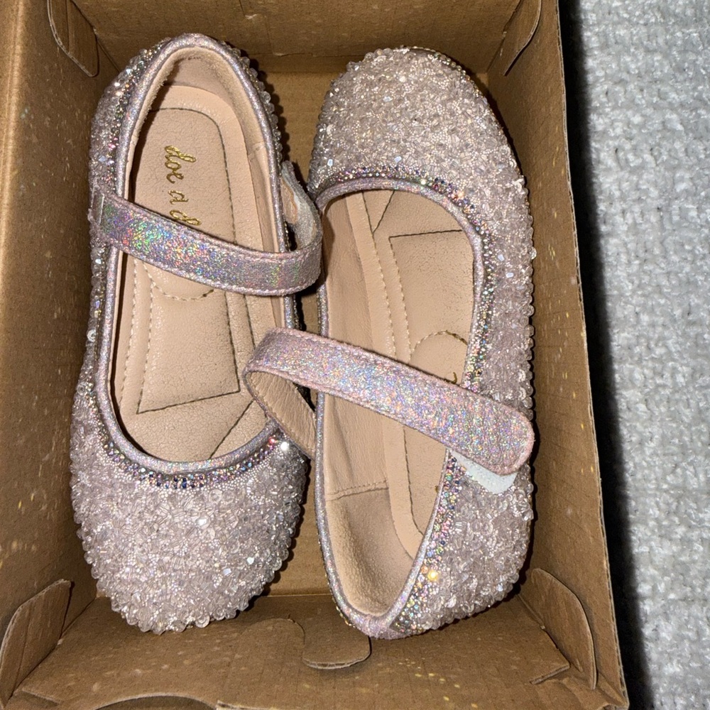 Doe & Rae Sparkly Pink Dress Shoes
